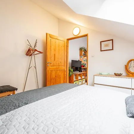 Valentina 2 Flat Hlavna With Parking For Fee Apartment