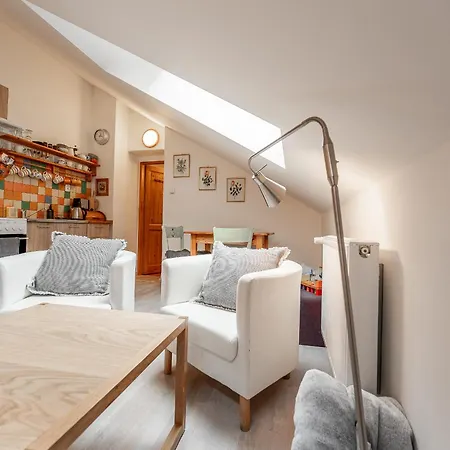 Valentina 2 Flat Hlavna With Parking For Fee アパート コシツェ