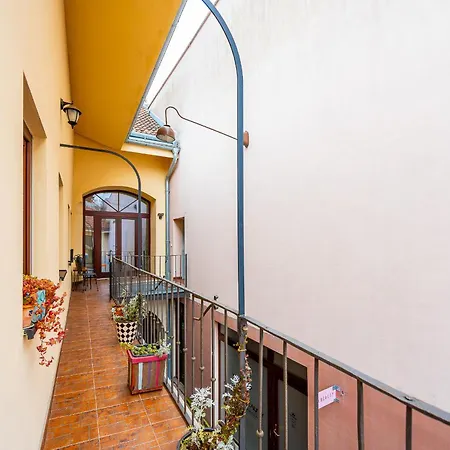 Valentina 2 Flat Hlavna With Parking For Fee Apartment